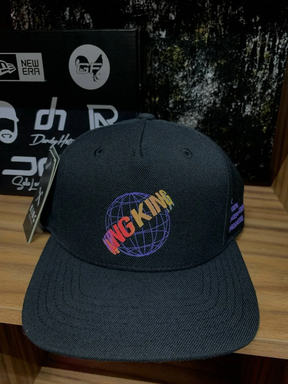 KING LONDON CAPS